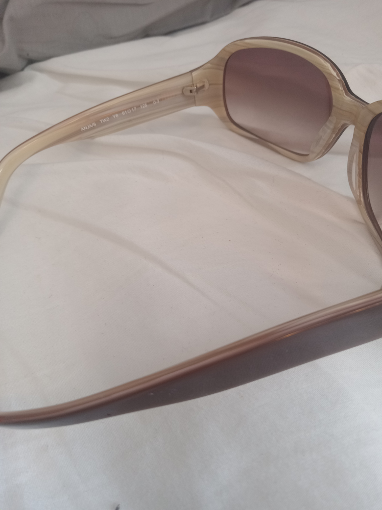 Banana Republic Sunglasses - photo 4