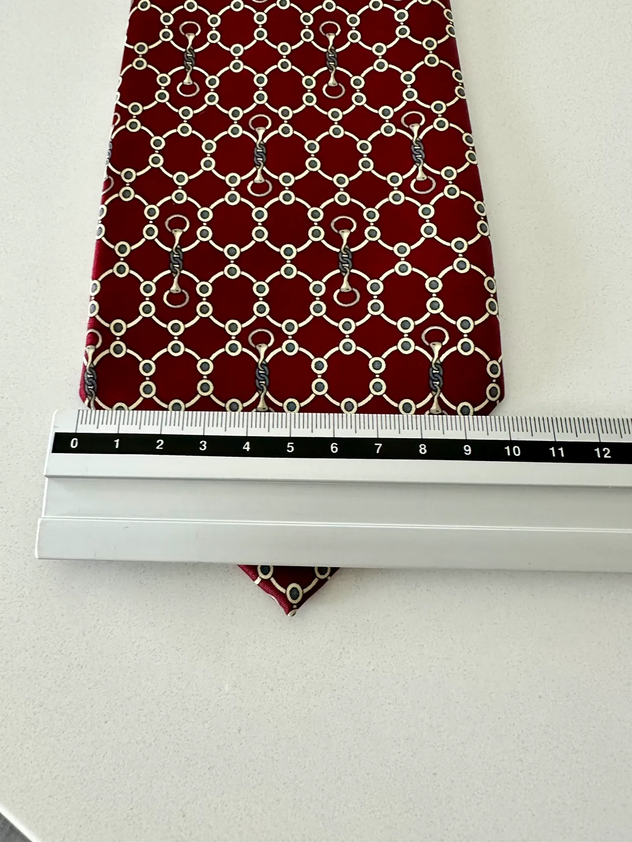 Vintage 100% Silk Ties image indicator(2)