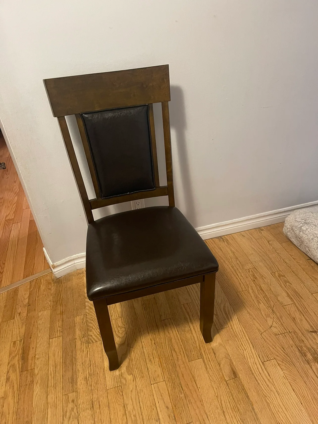 Dining room - Chairs (6) image indicator(3)