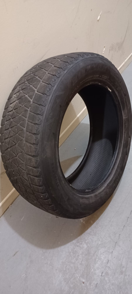 Bridgestone Blizzak WS80 235/60R18 107S Winter Tires - photo 4