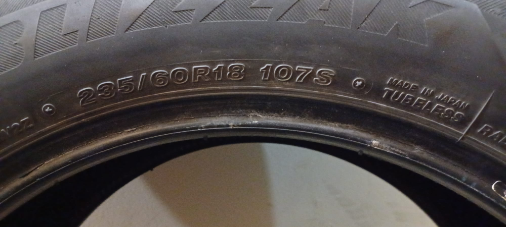 Bridgestone Blizzak WS80 235/60R18 107S Winter Tires - photo 5
