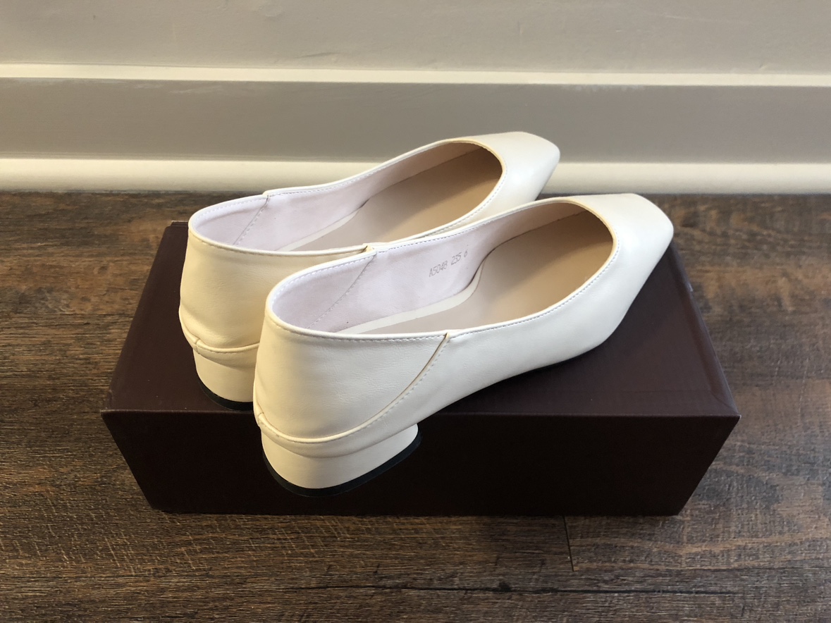 Brand new / Cream Block Heel Flats - photo 3