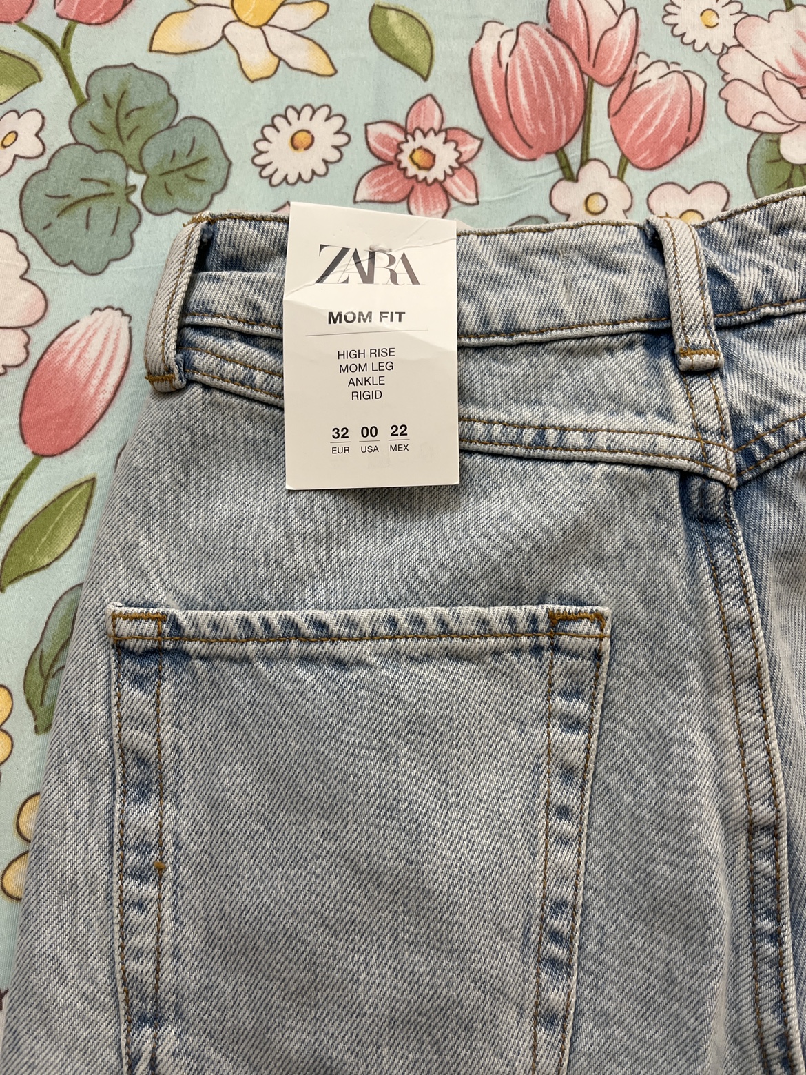 Zara Mom Fit Jeans with tag - photo 4