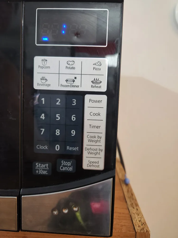 RCA Microwave 0.9 cu ft image indicator(7)