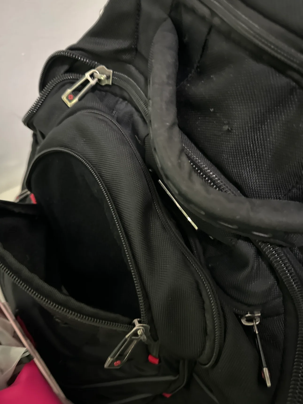 Samsonite Backpack image indicator(2)