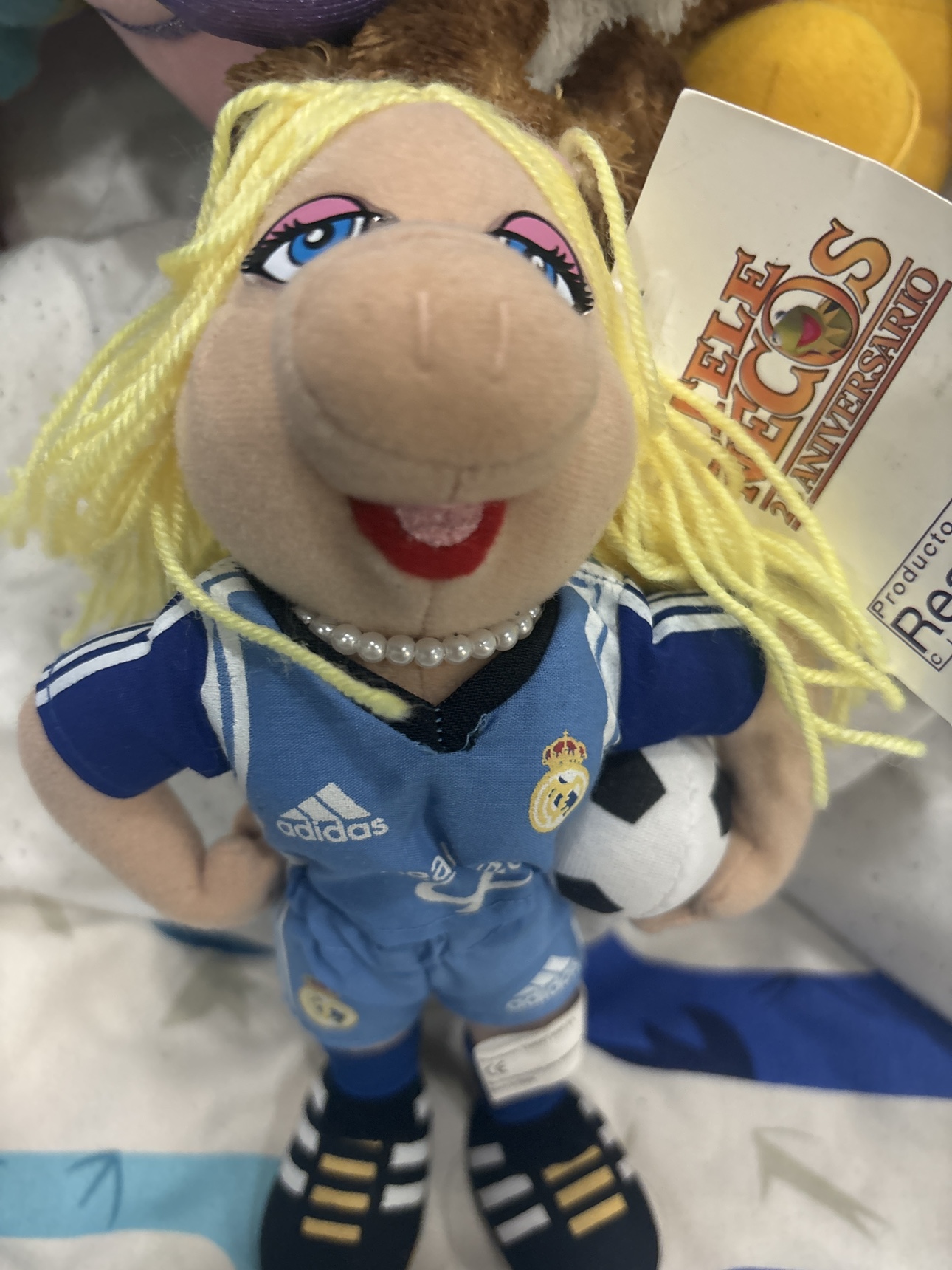 Miss Piggy Real Madrid Plush - photo 2
