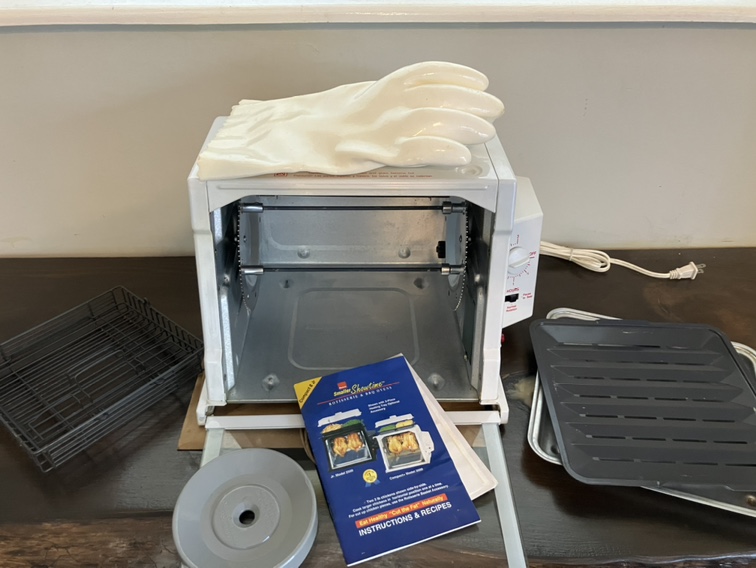 Compact Showtime+ Rotisserie and BBQ Oven