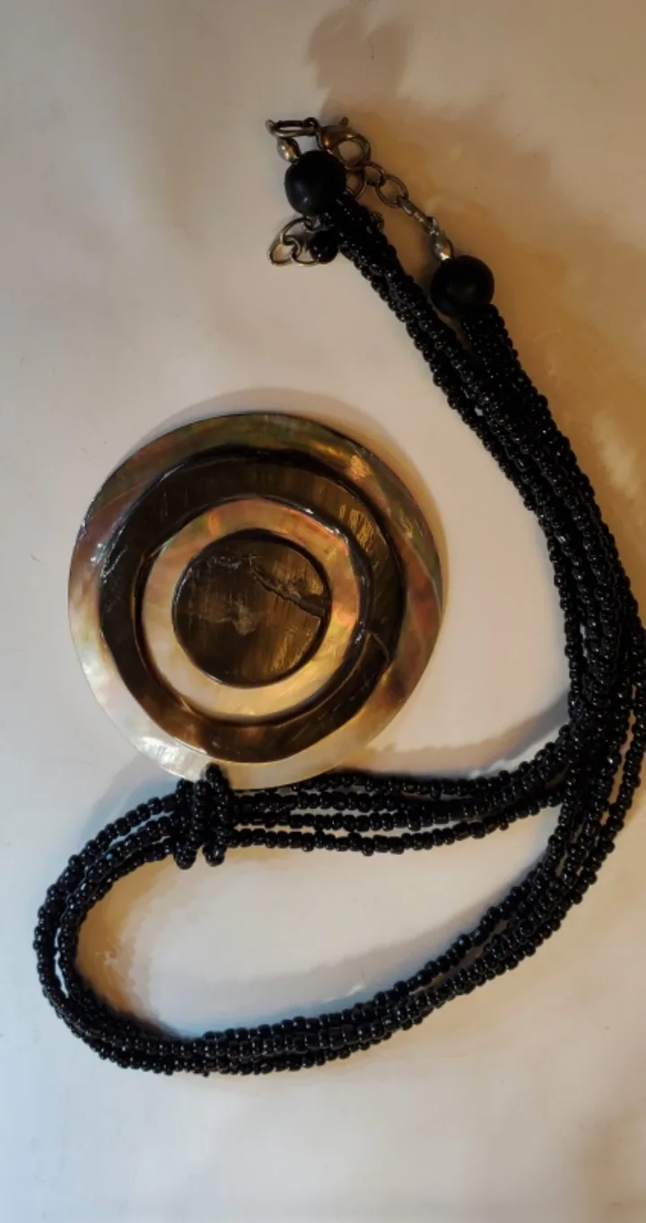 Large Mother of Pearl Necklace image indicator(4)