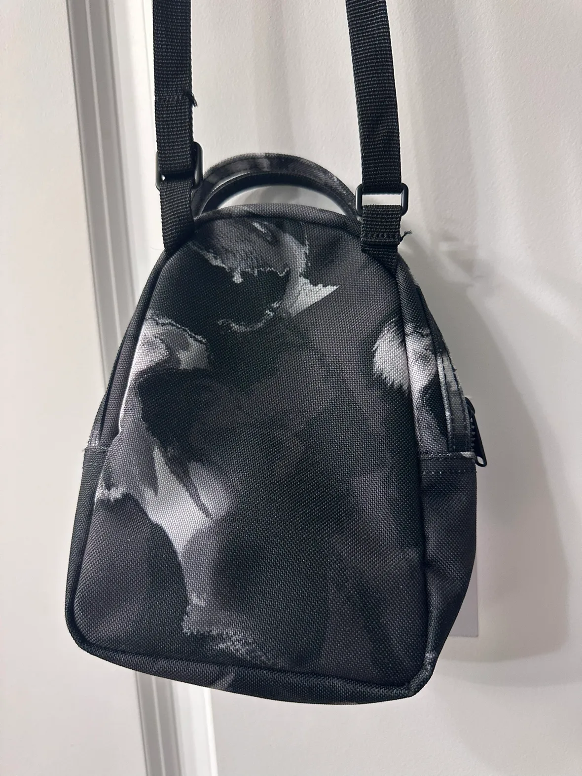 Brand new Herschel Supply Company Nova Crossbody dye wash black image indicator(5)