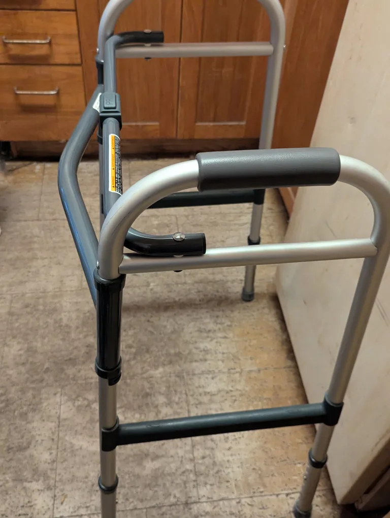 brand new folding mobility Walker image indicator(3)