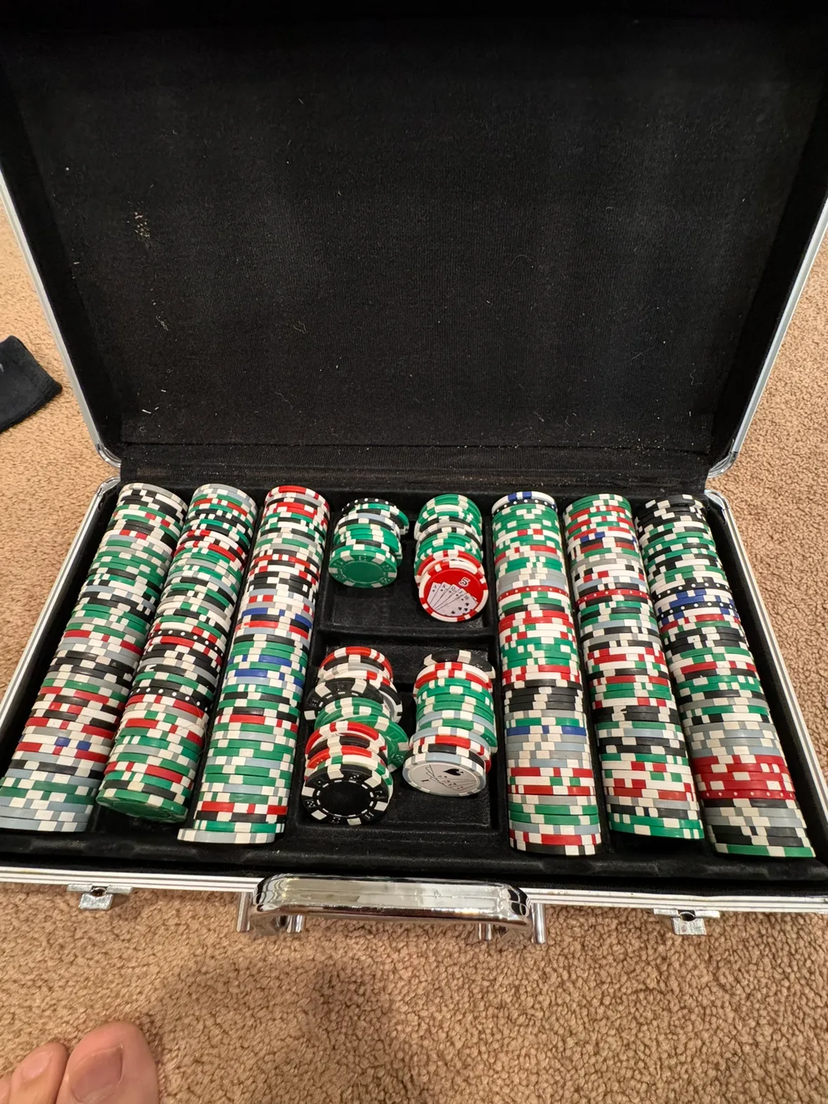 Poker Chips Set thumbnail