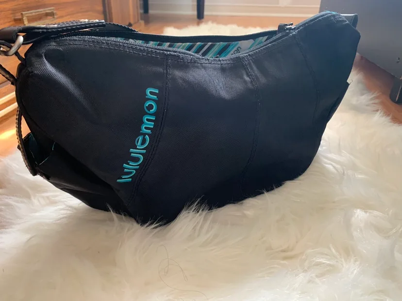 Lululemon Black Crossbody Bag image indicator(3)