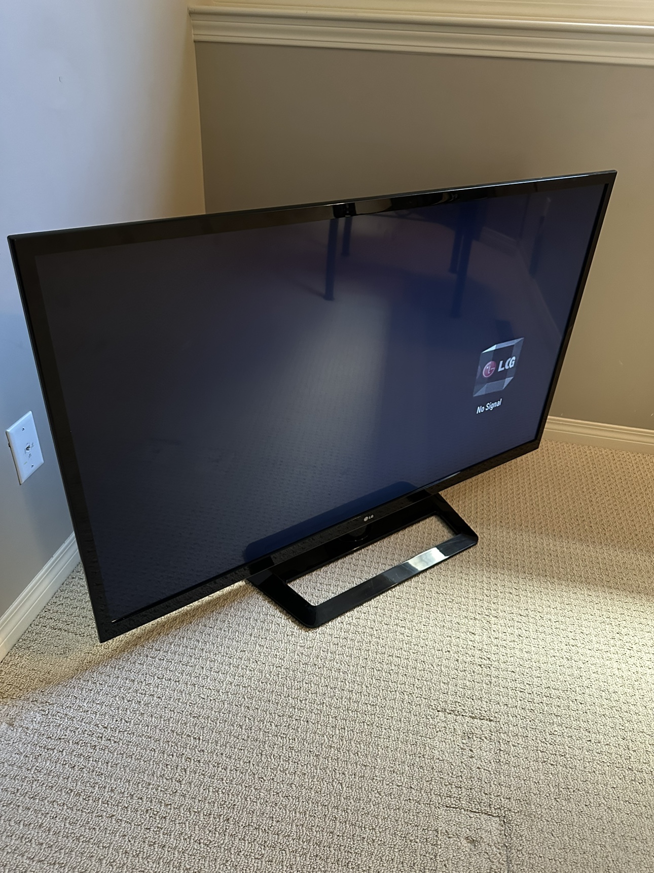 LG 55 Inch LED TV - photo 2
