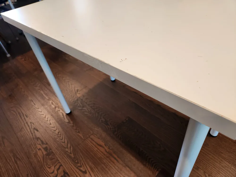 White Table image indicator(8)