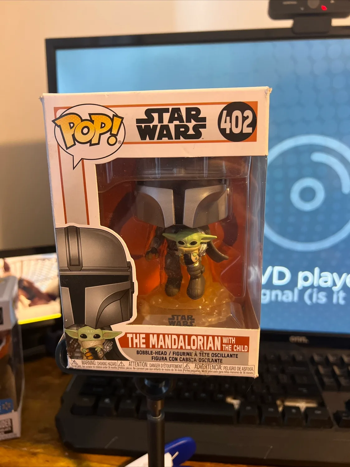 Pop! The Mandalorian with The Child thumbnail