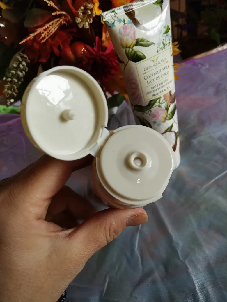 🍁🎃 #freecycle ~ Body Lotion Set image indicator(4)