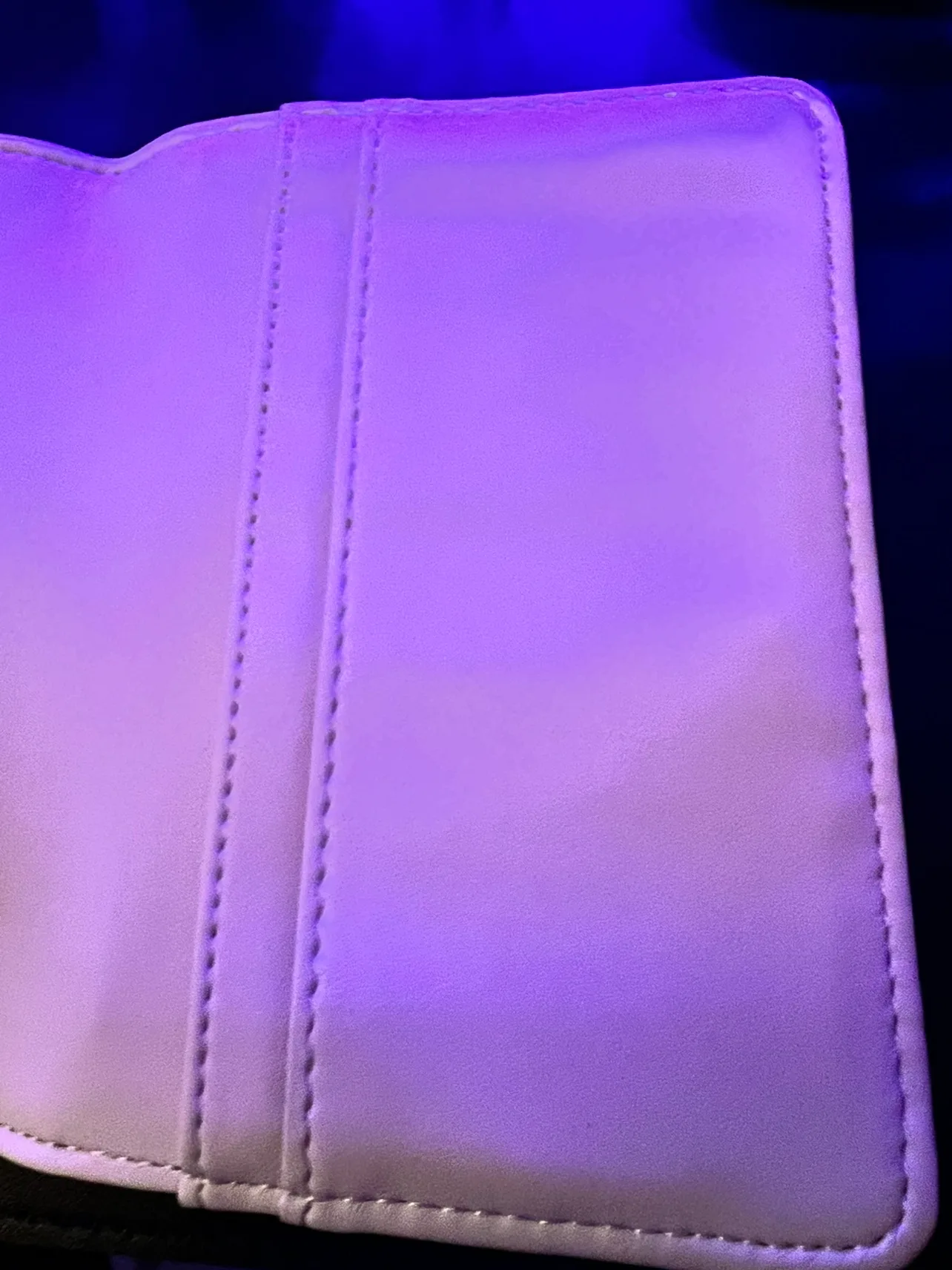 Guess Passport Holder image indicator(5)