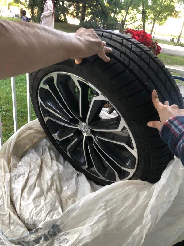 17" Toyota Corolla Alloy three Wheels & Tire $800 image indicator(3)