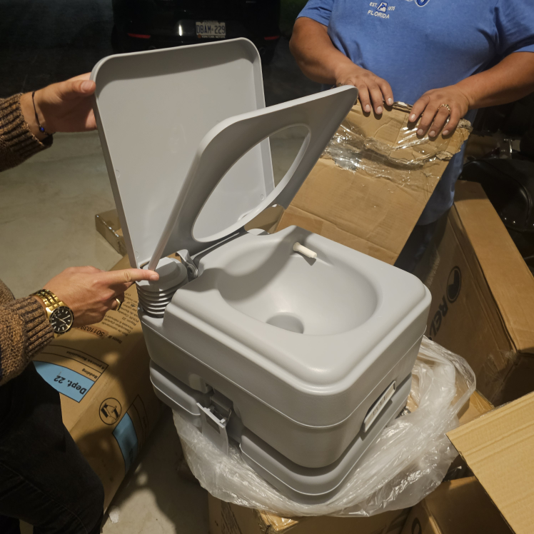 Portable Camping Toilet - photo 2