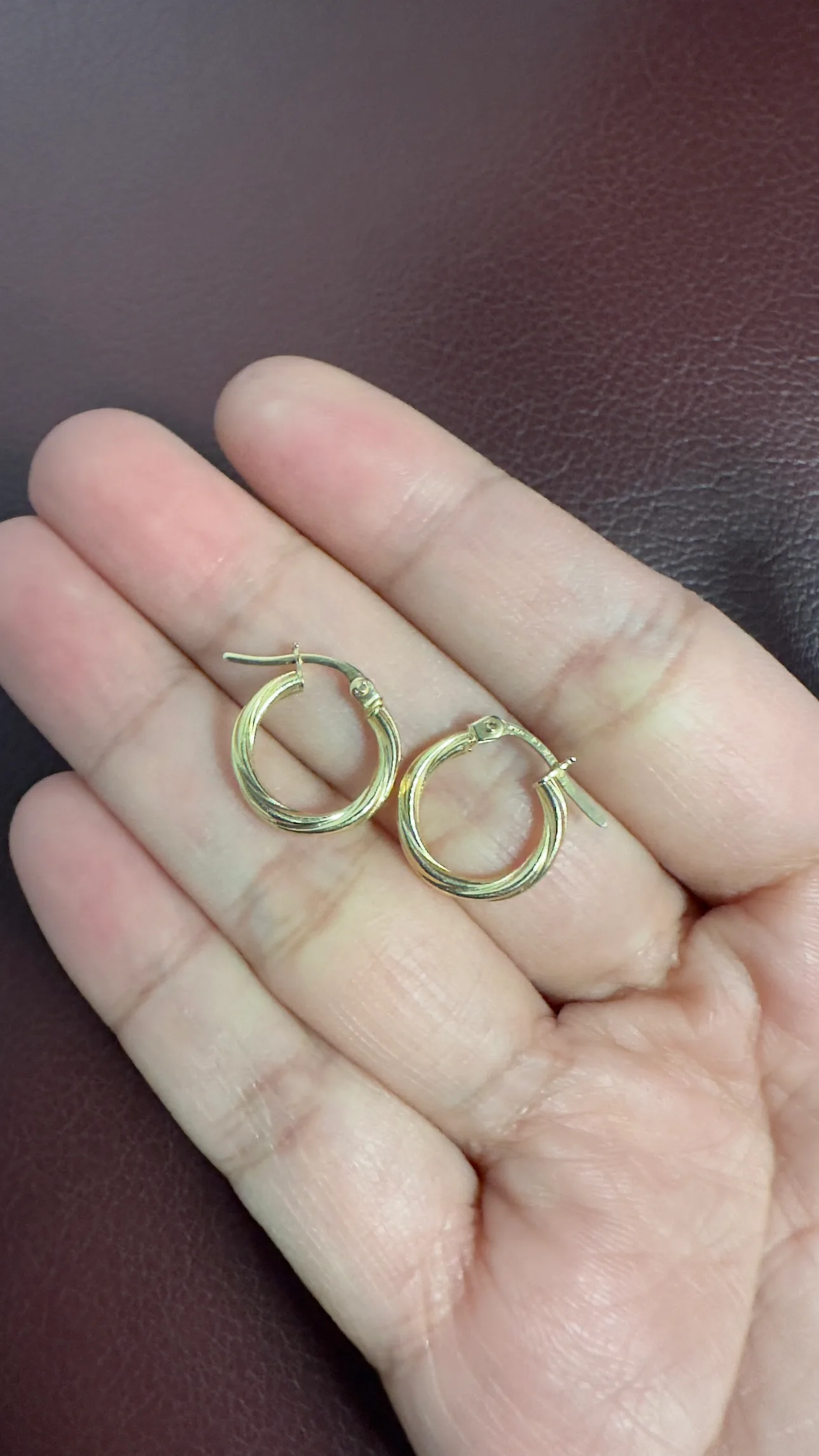 Gold Hoop Earrings thumbnail