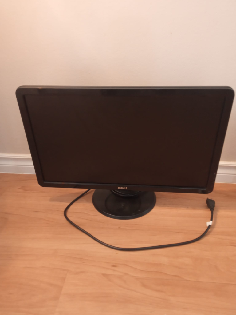 2x Computer Monitors - Dell & Acer