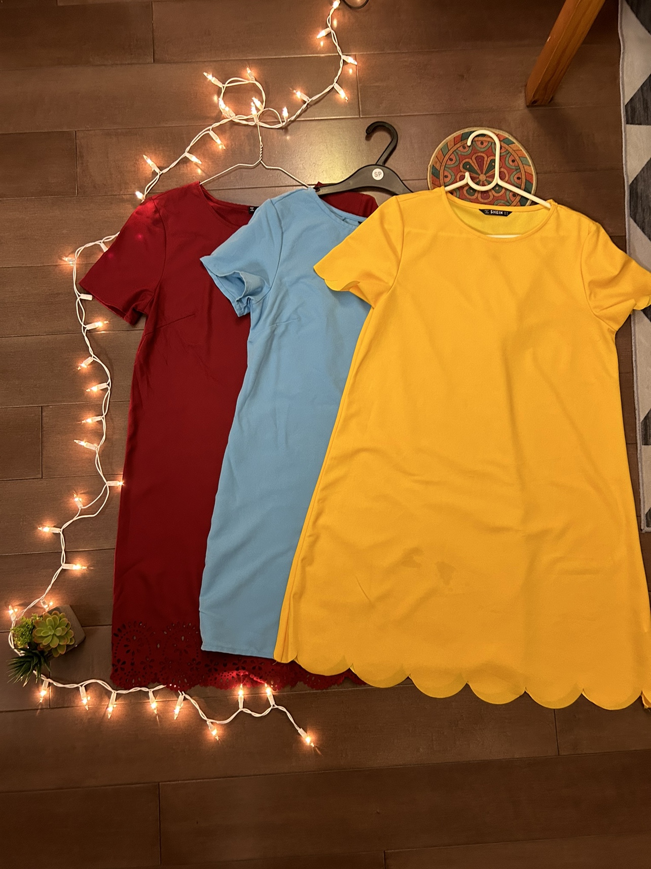 Women's Short Sleeve Dresses - 5$ EACH