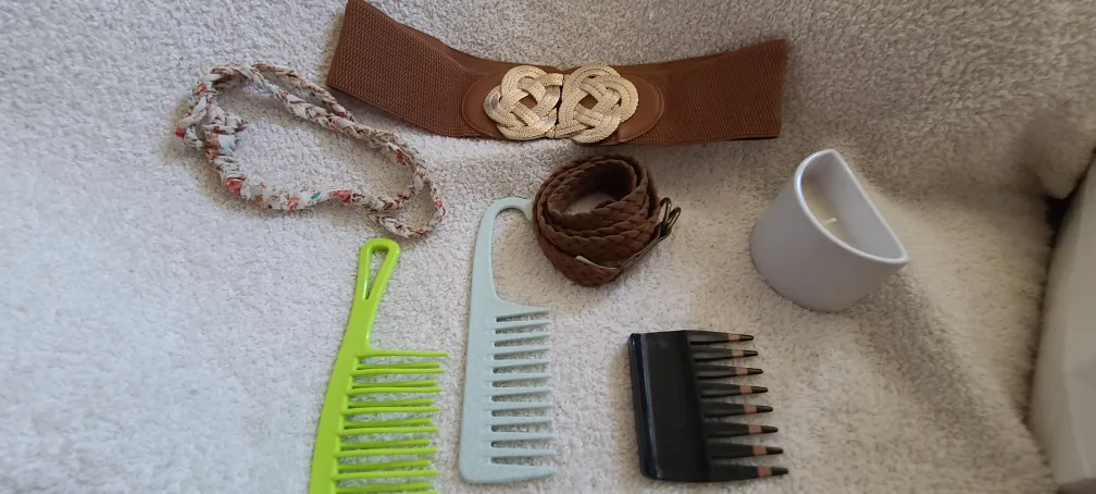 Women's Belt and Hair Accessories Bundle thumbnail