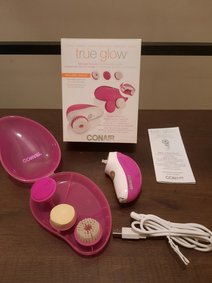 Moving sale ⚠️🚨 Rechargeable Mini facial cleasing kit - photo 3