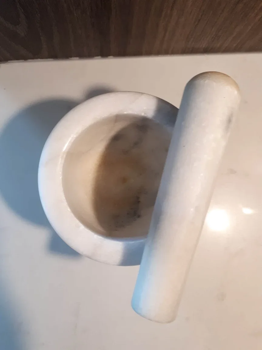 Small Marble Mortar and Pestle image indicator(3)
