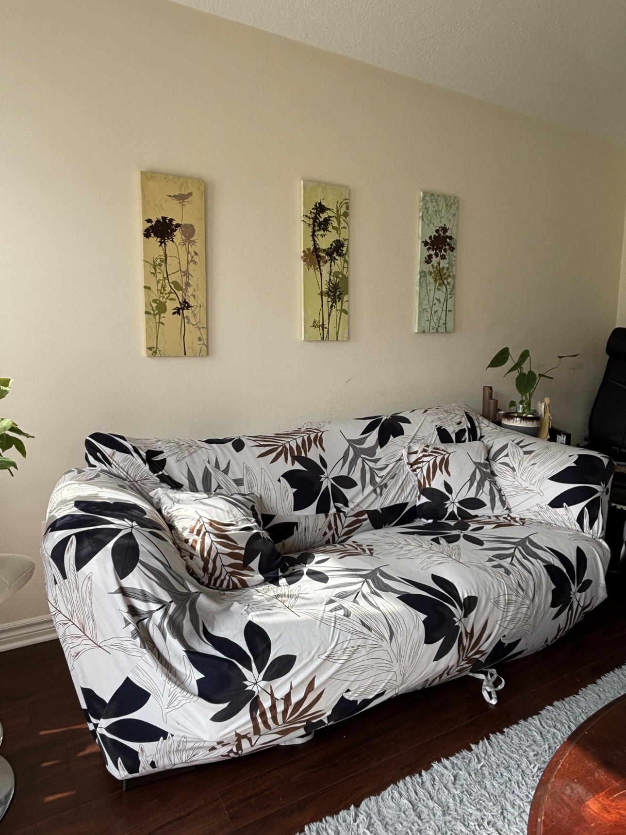 FREE Sofa with Floral Couch Cover - photo 2