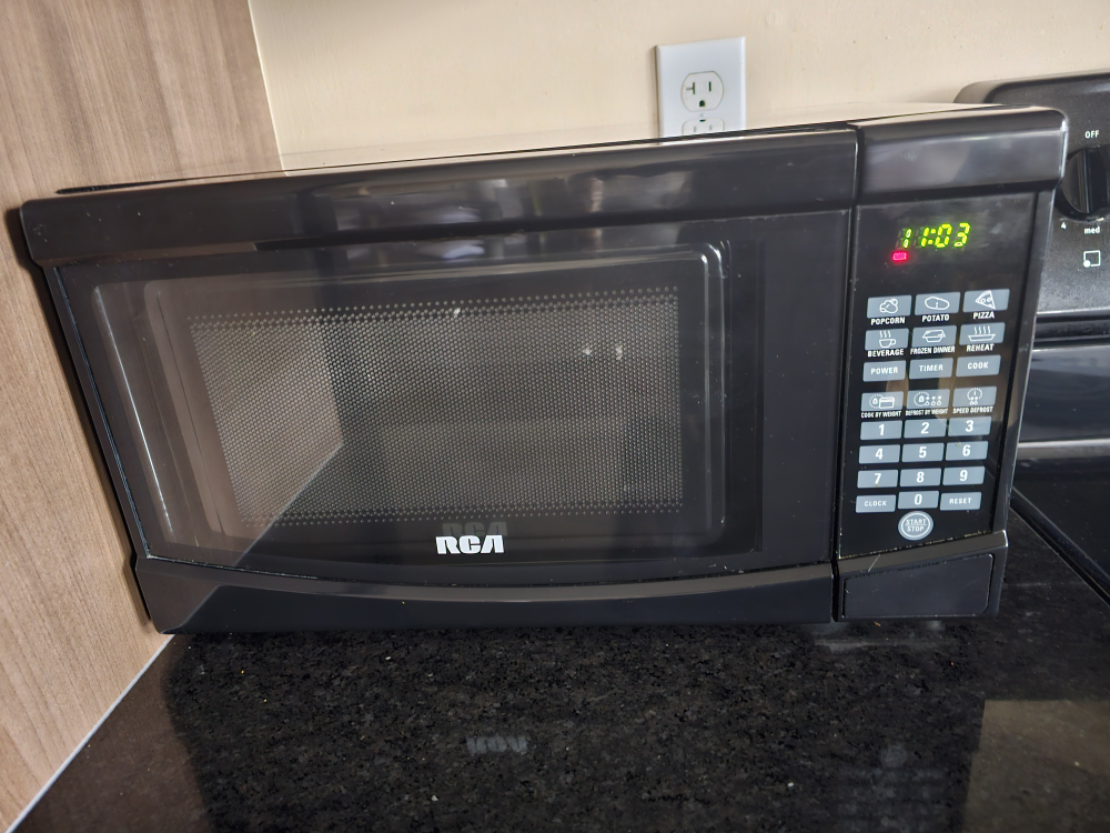 RCA Microwave - photo 2