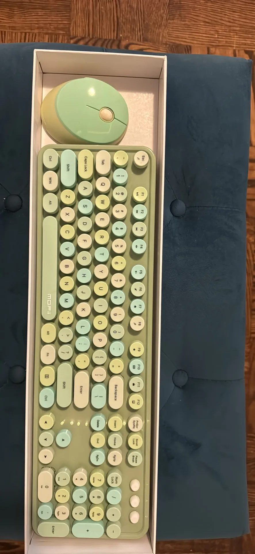 Mofii Wireless Keyboard and Mouse Set thumbnail
