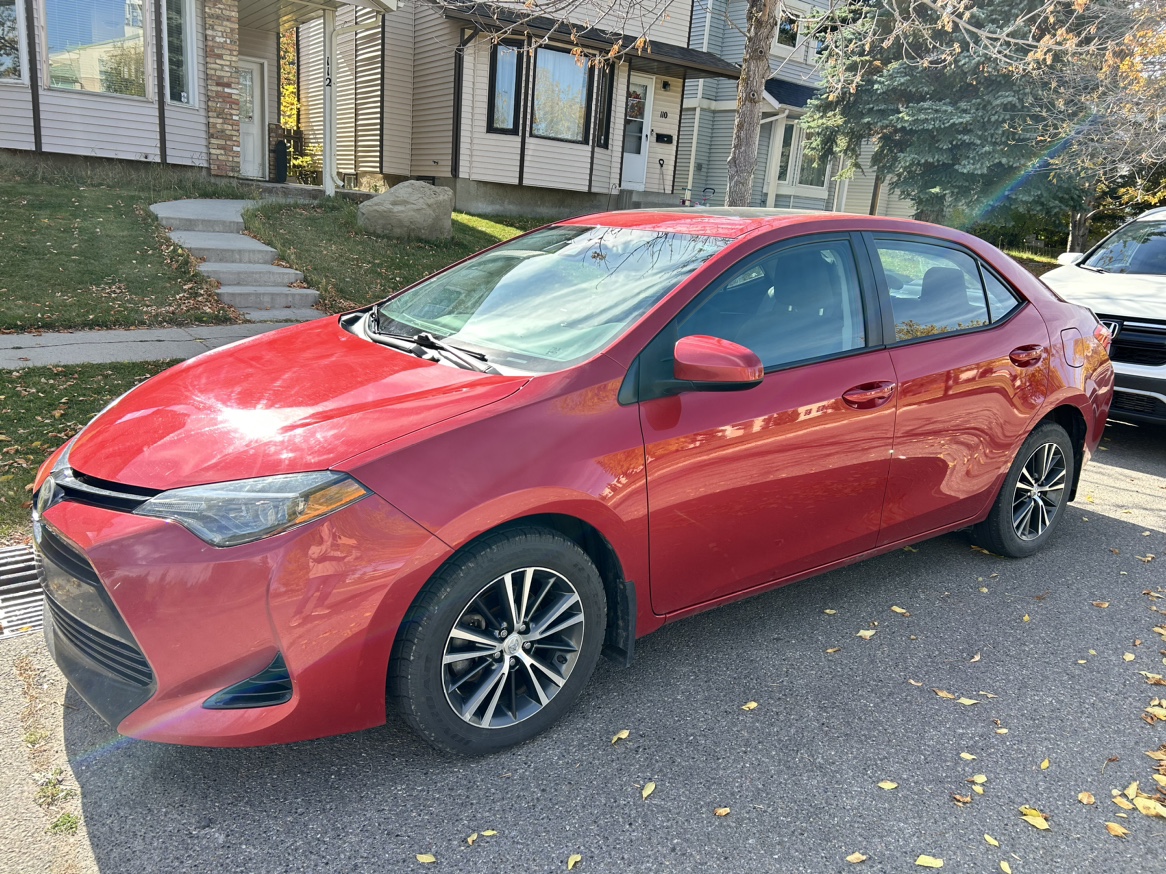 2018 Toyota Corolla LE - photo 3