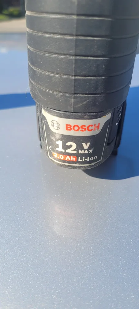 Bosch GLL3-30C Laser Level image indicator(2)