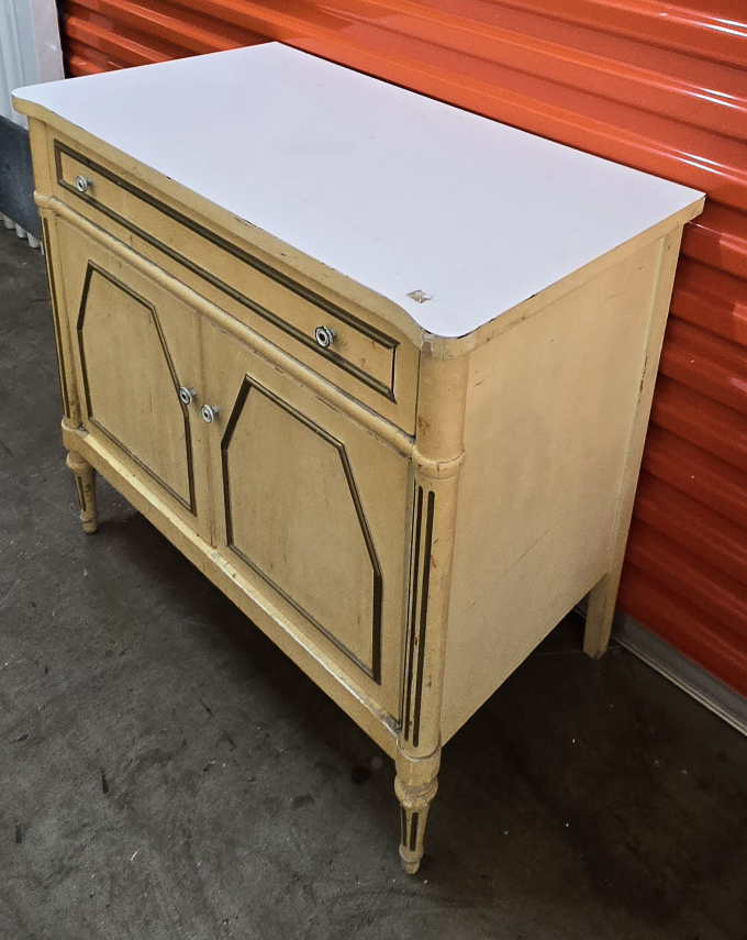 Vintage Cabinet - photo 2