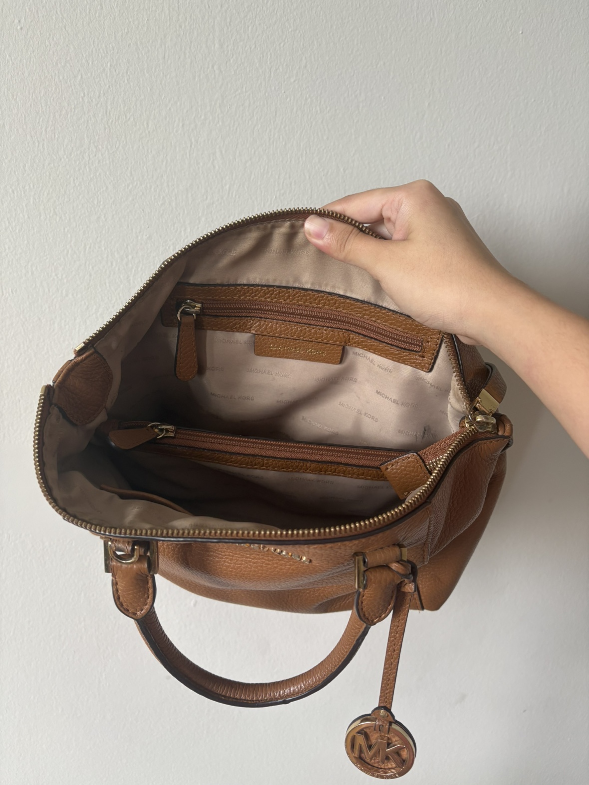 Michael Kors Small Brown Handbag - photo 3