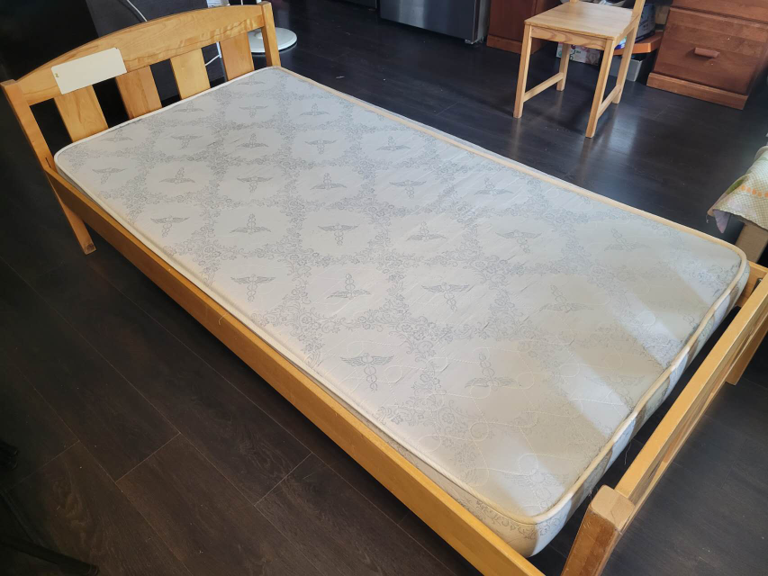 Twin Bed Frame & Mattress