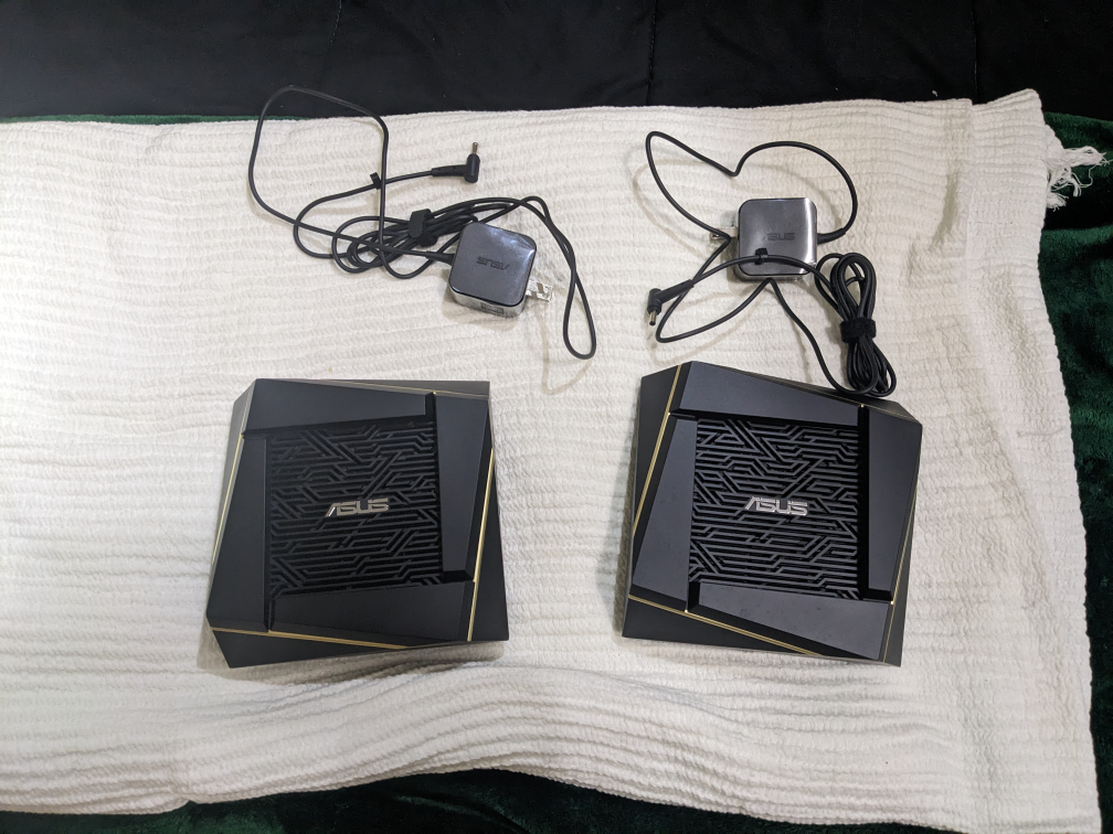 ASUS RT-AX92U Router (2-pack), Tri-band wifi, modem