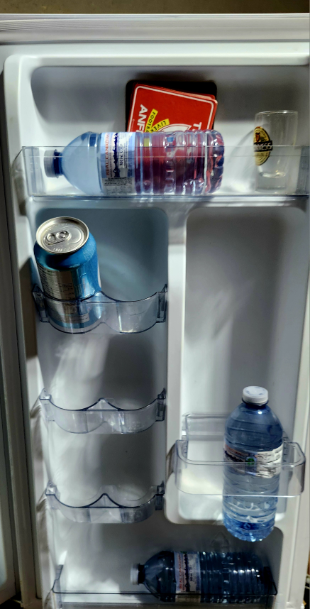 Hamilton Beach Mini Fridge - photo 3