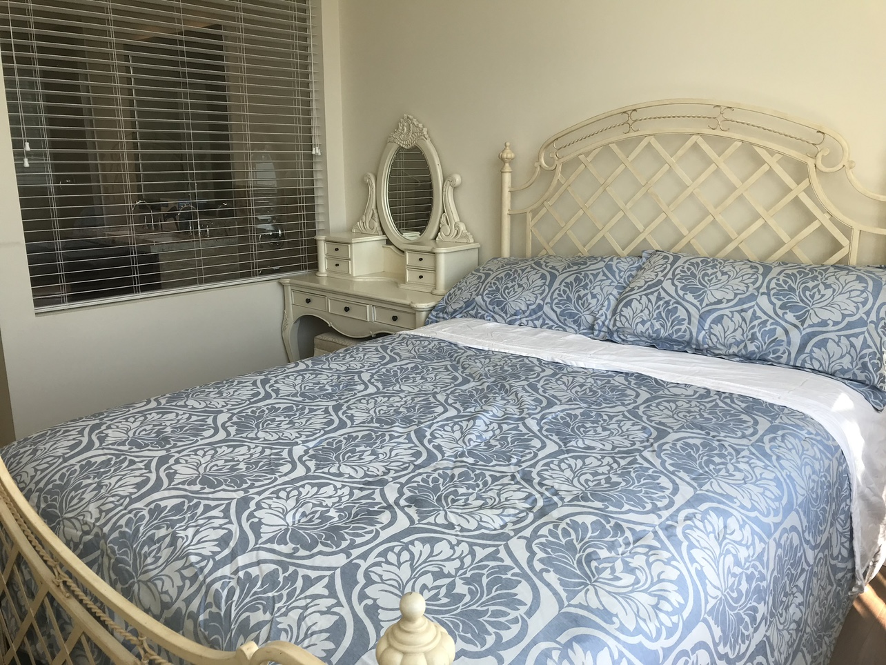 White Metal Bed Frame - photo 2