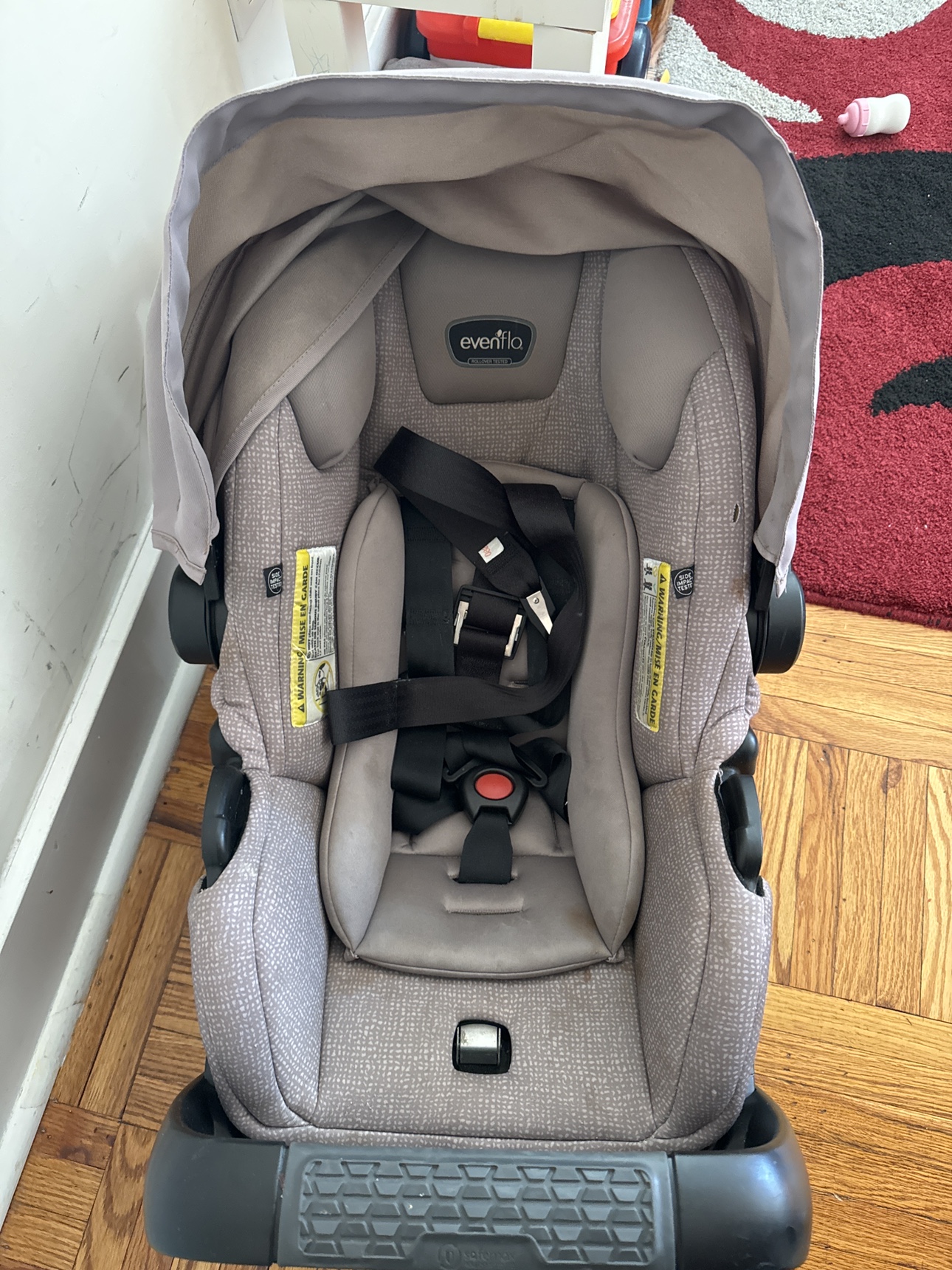 Evenflo carseat with base