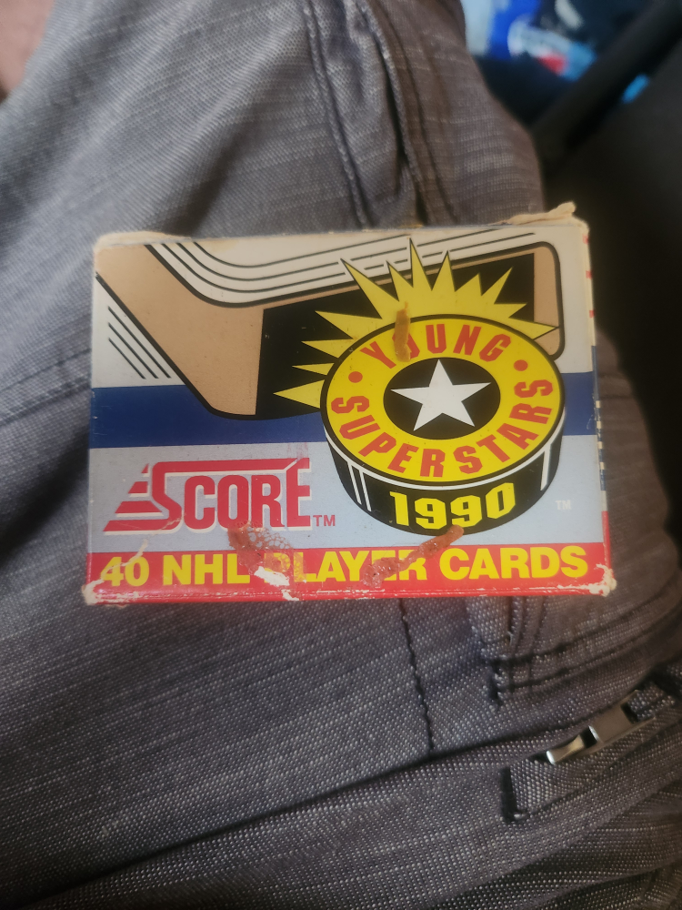 1990 Score Young Superstars Hockey Cards - photo 2