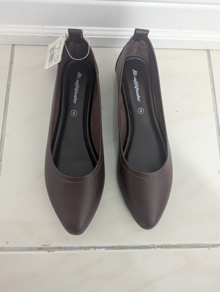 Brown Flats/ Sandals - NEW