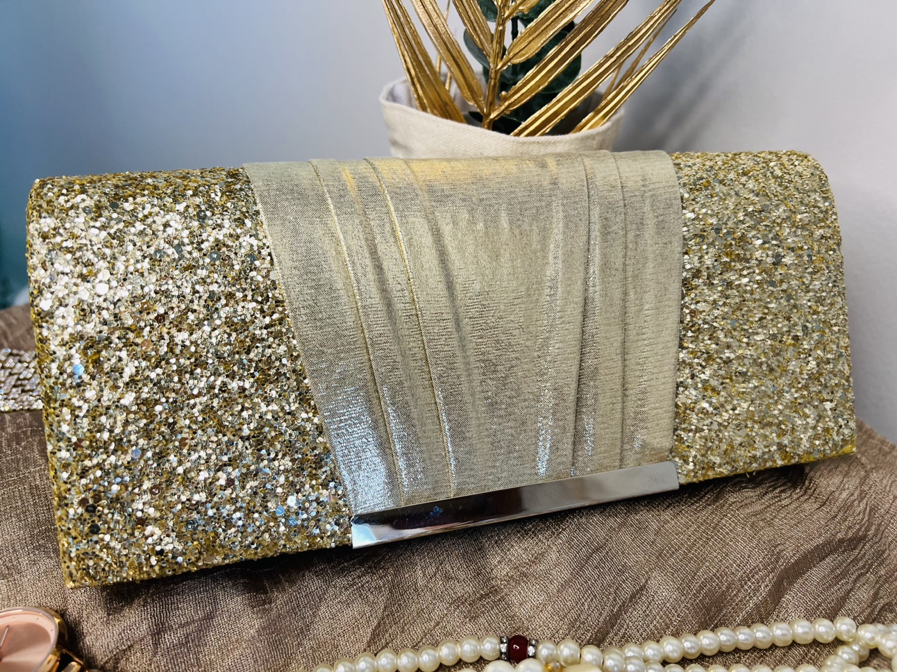 Gold Clutch - photo 4