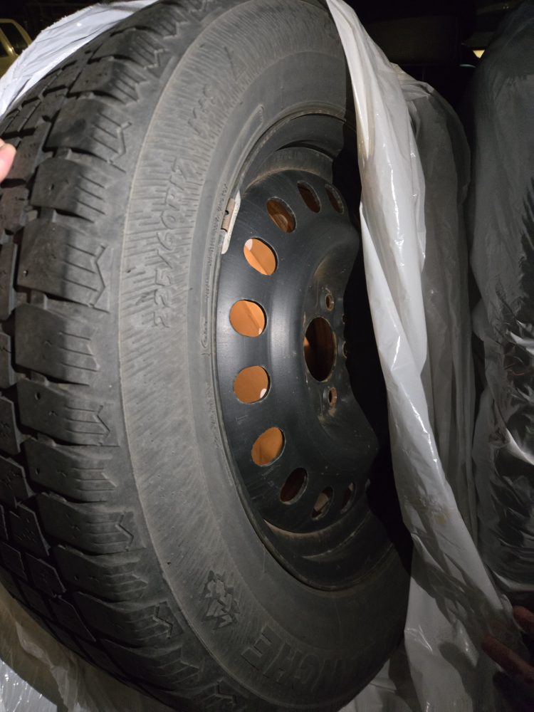 225/60R17 Winter Tires