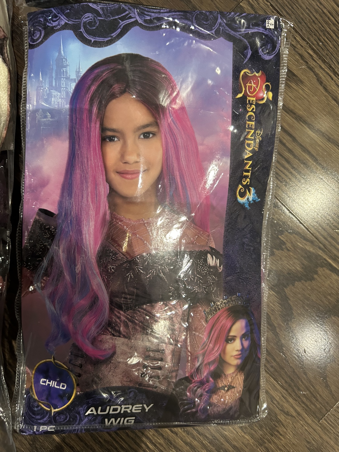 Descendants Audrey Halloween Costume + Wig Size M - photo 3