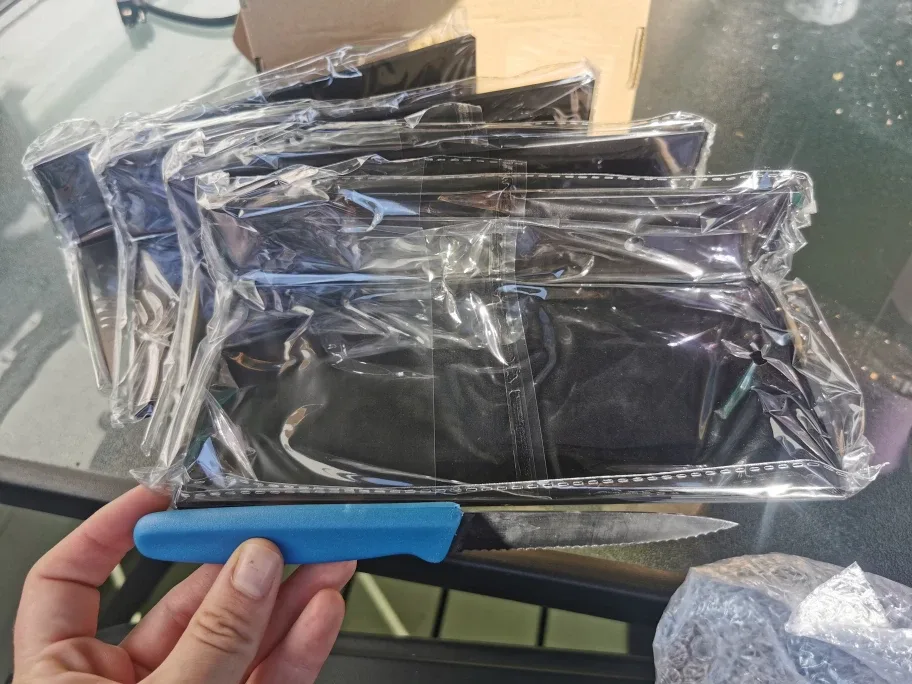 Set of 4 Black Floating Shelves image indicator(5)