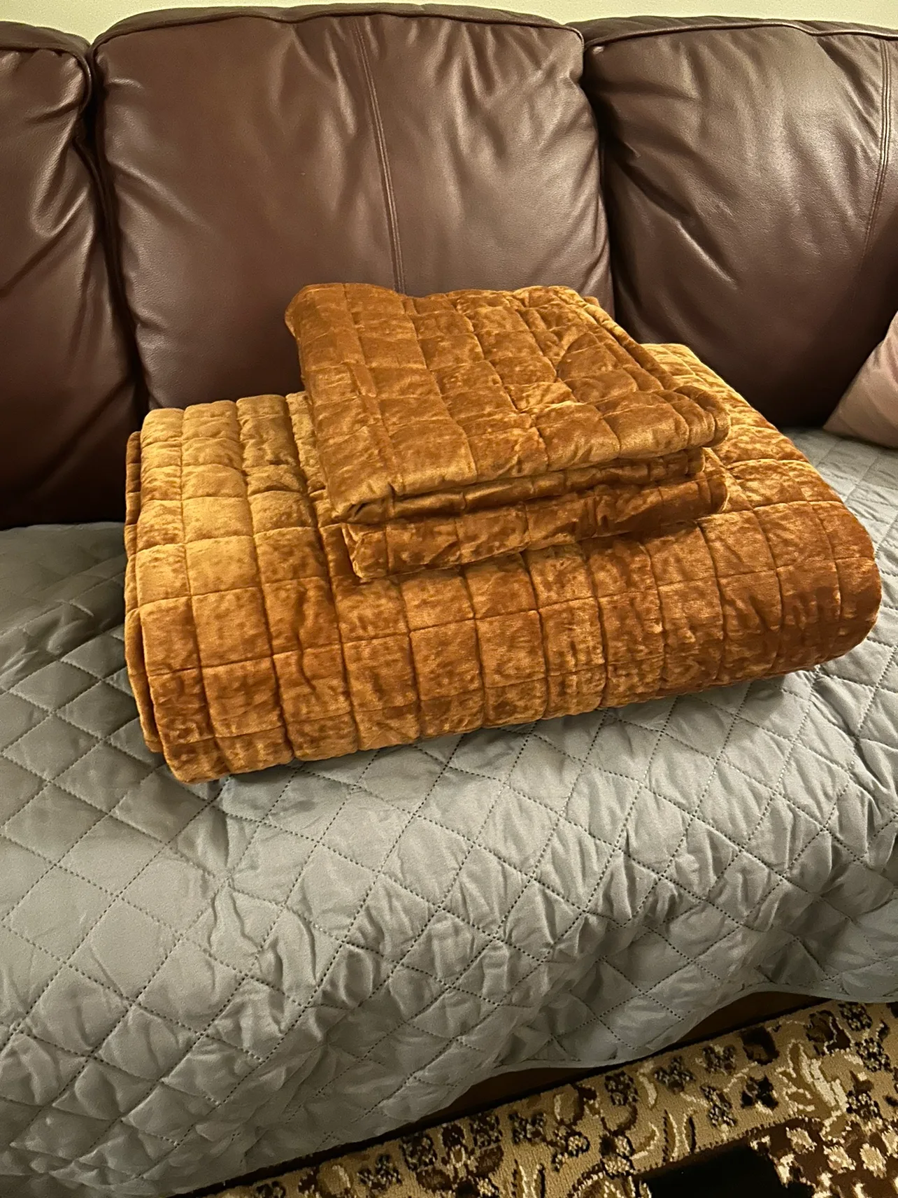 Recyco Velvet Quilt - Queen Size thumbnail