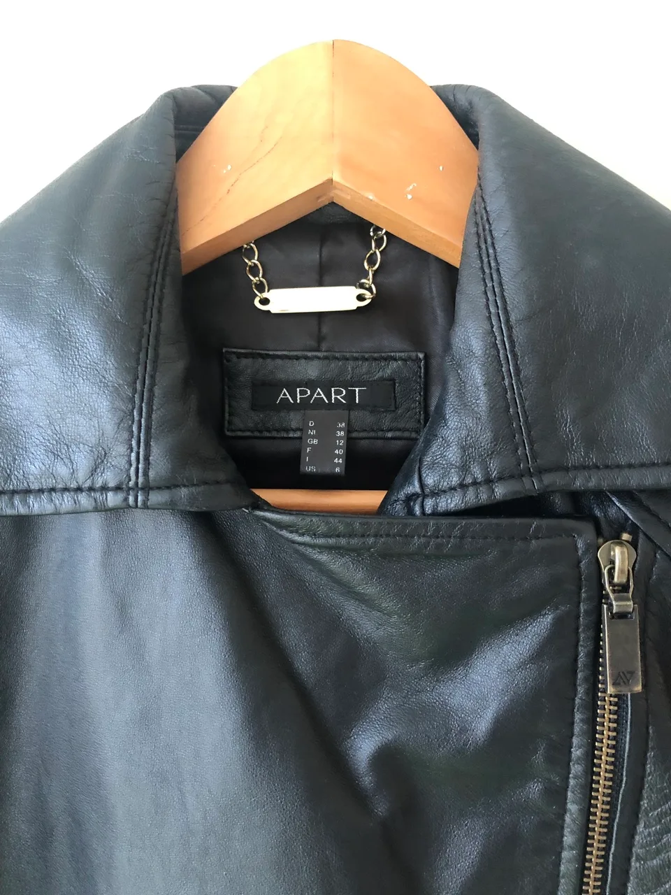 Ladies soft Leather Jacket image indicator(2)