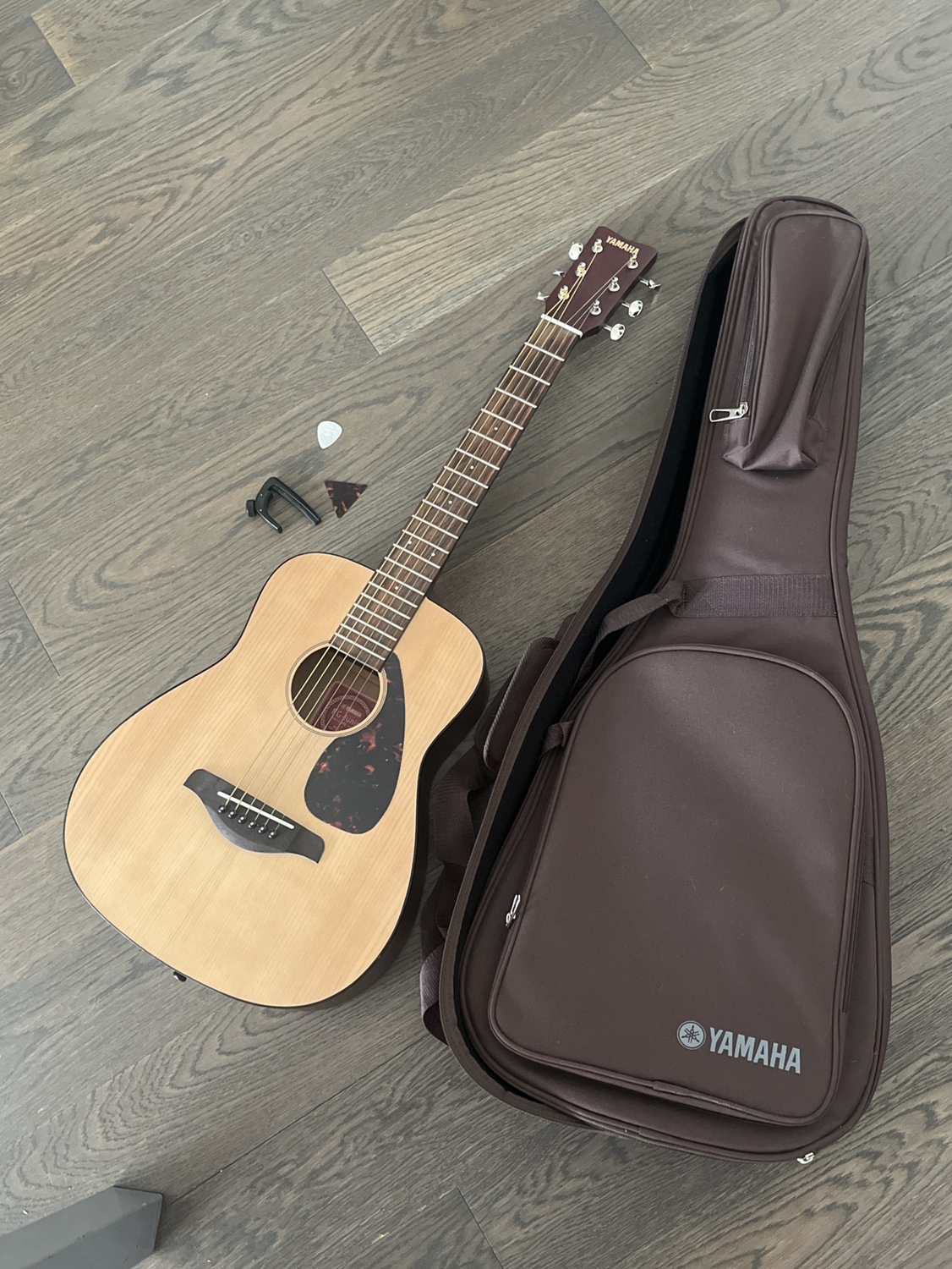 Yamaha Acoustic Guitar